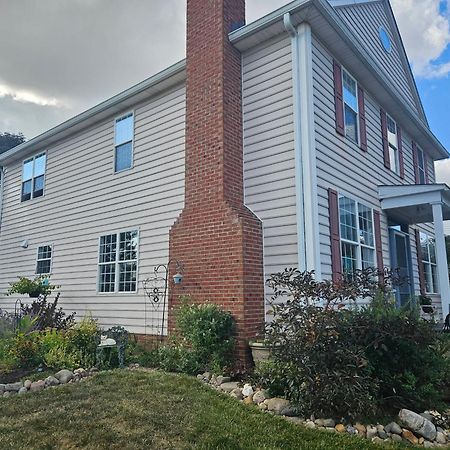Indys Hidden Gem Apartment Indianapolis Exterior photo